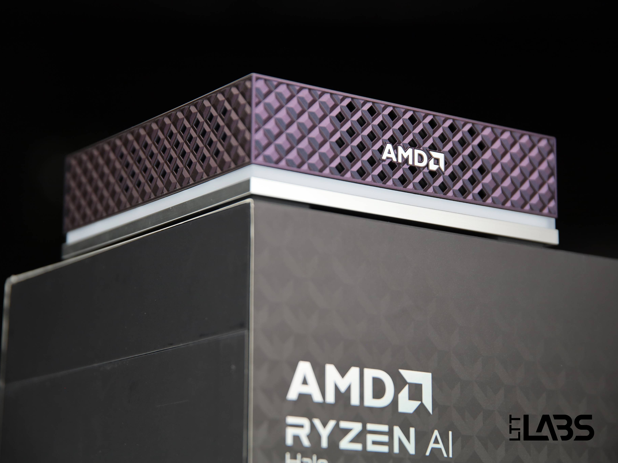 AMD Ryzen AI Halo — 128 ГБ под локальные LLM за $3,999. Главный подвох: этому чипу больше года